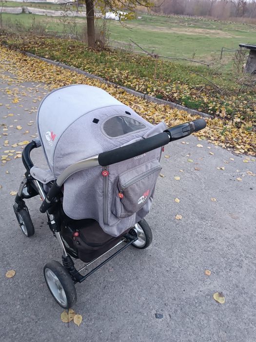 Прогулянкова коляска quatro monza