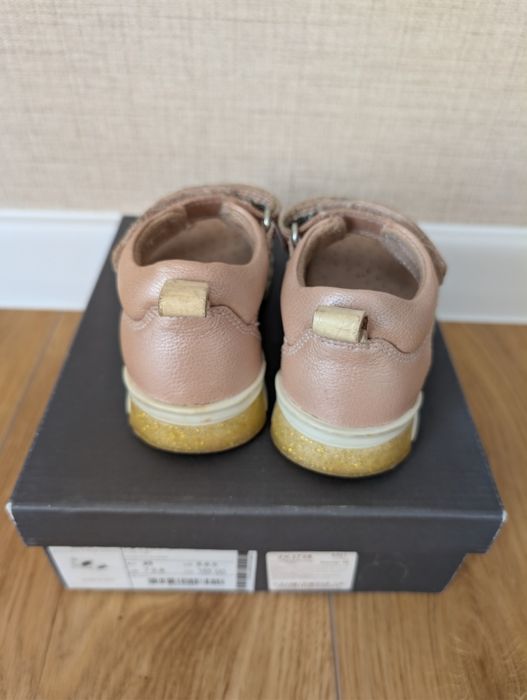 Босоніжки ecco 25