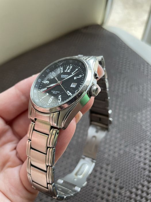 Чоловічий годинник Casio