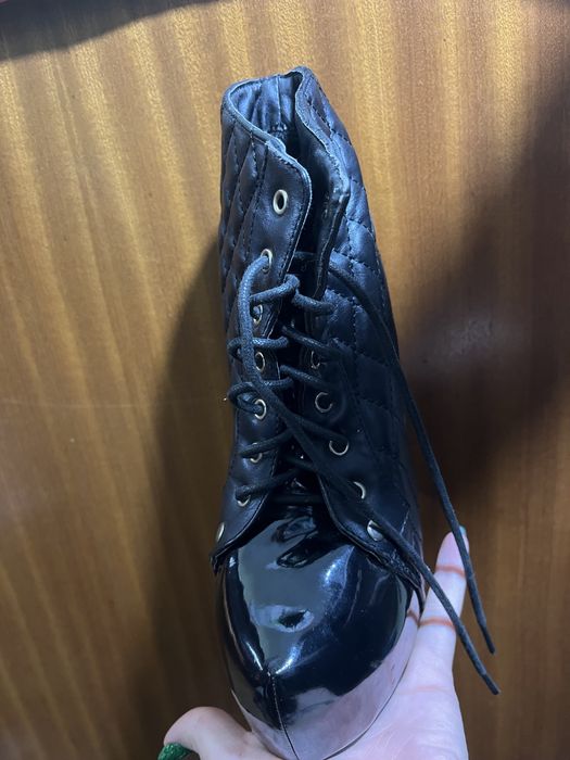 Bota alta preta tamanho 36