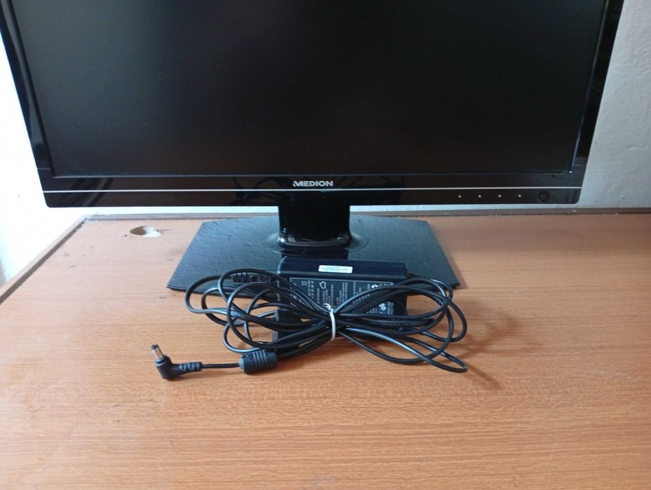 Монитор  MEDION 23.6 дюйма    HDMI /VGA/DVI