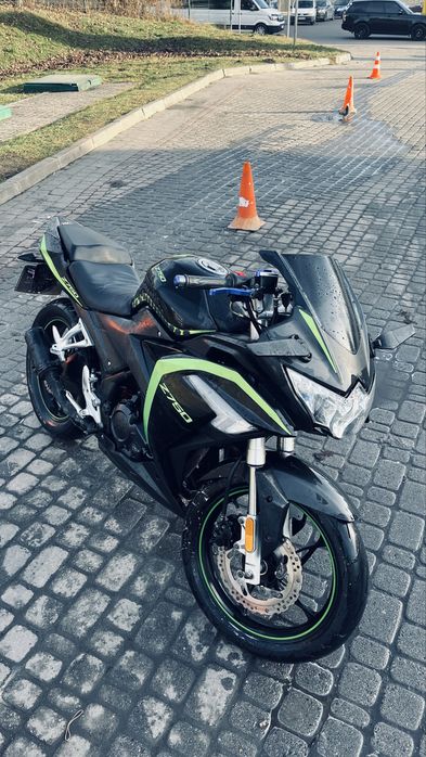 Мотоцикл Loncin gp250-2a