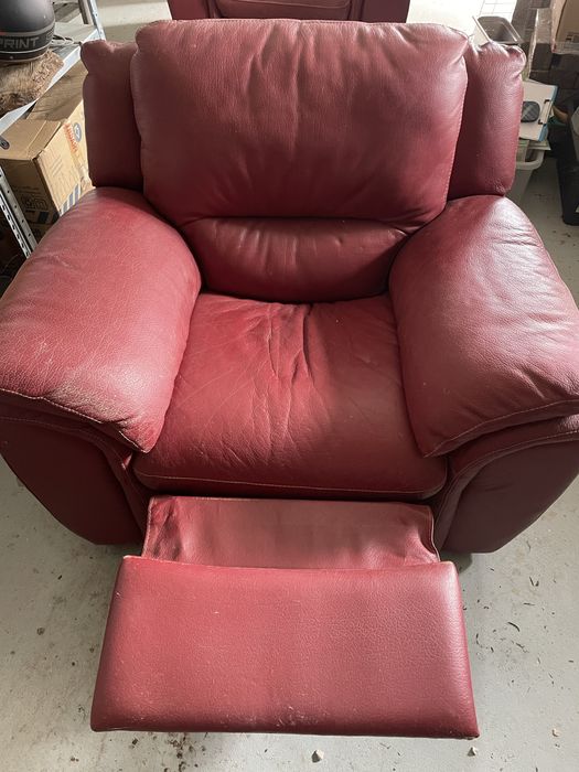 Reclining sofa chairs, very confortable