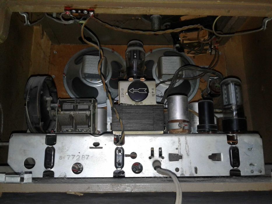 Продам Радиола "Урал-57"