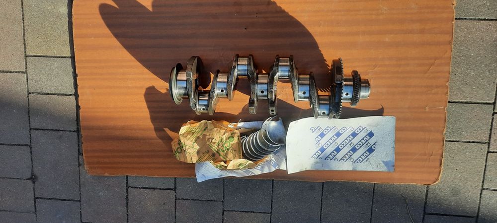 Blok silnik wal slupek tlok glowica ducato iveco 2.3 euro 4 euro5 euro