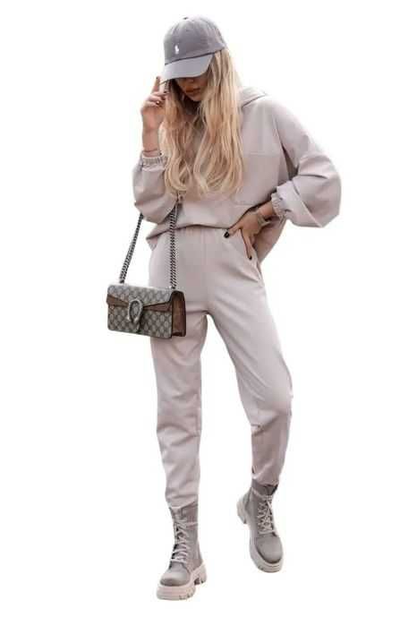 Komplet bluza z kapturem i spodnie z kieszeniam Simplicity