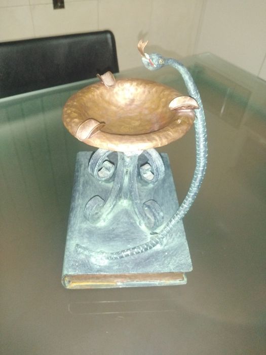 Cinzeiro antigo decorativo