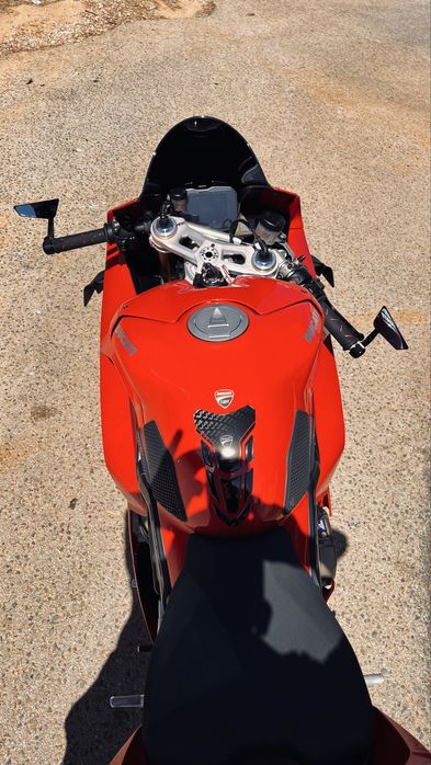 ducati panigale v4s