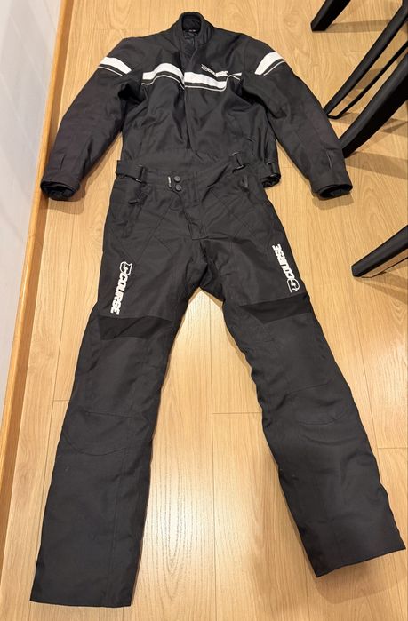 Conjunto mota casaco e calcas