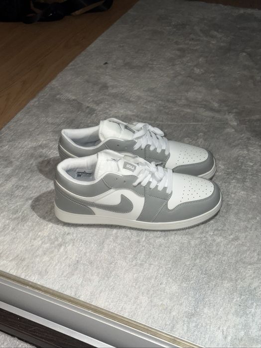 Кросівки Nike Air Jordan 1 Low "Wolf Grey"