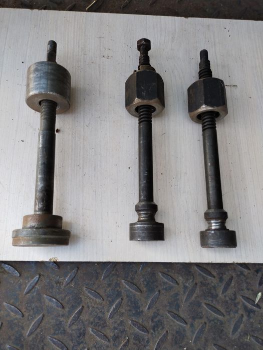 Винт для струбцин