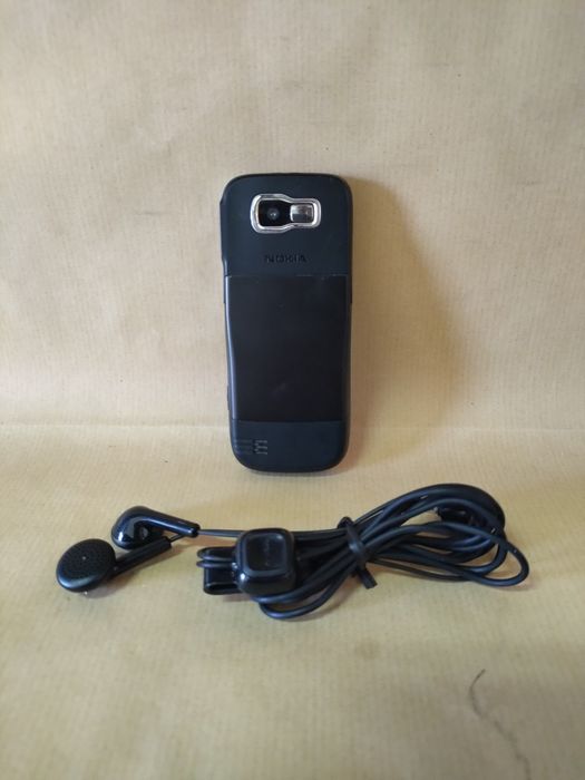Nokia 2630 com auricular