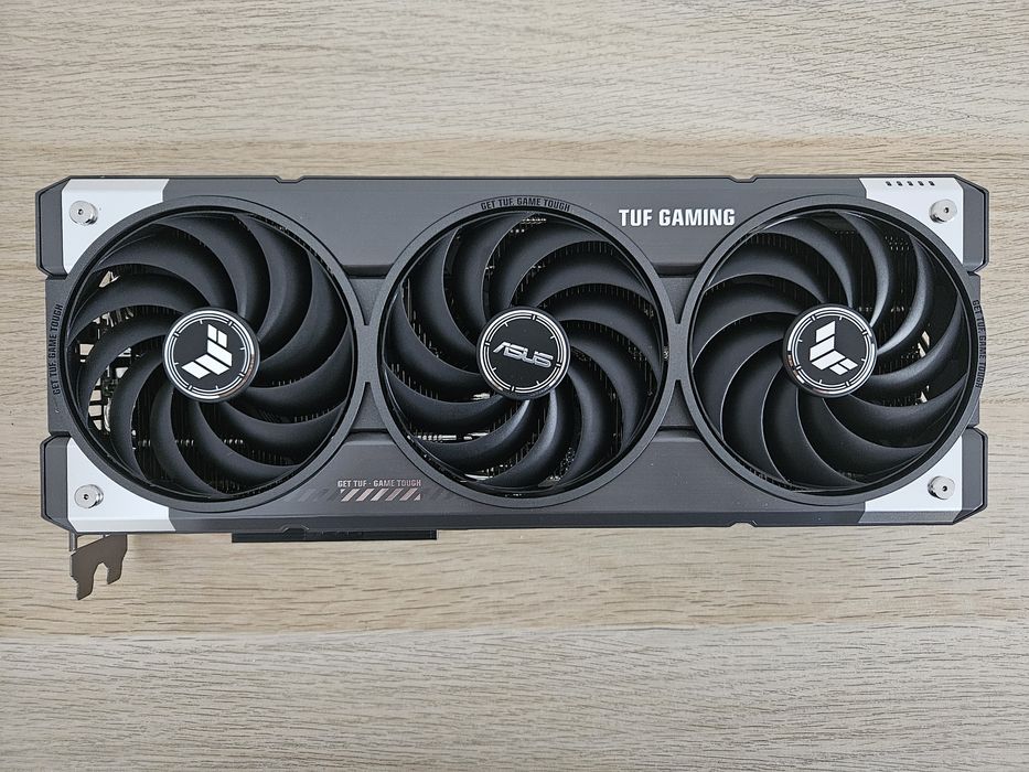 ASUS TUF RX 9070 XT 16GB GDDR664739688607746120