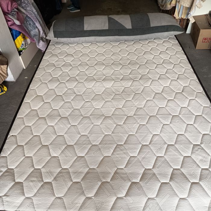 Cama de Casal estrado estrutura com colchão ortopédico