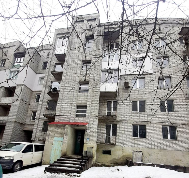 Продам трьох кімнатну чешку нульовий цикл у м.Новий Розділ.