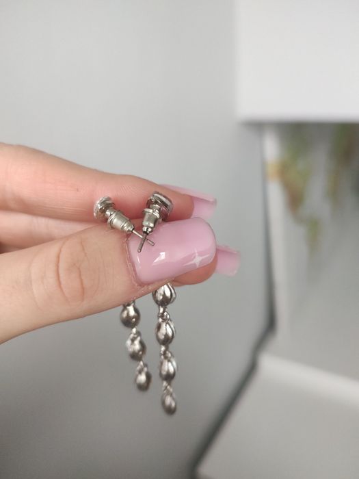 Długie kolczyki łezki