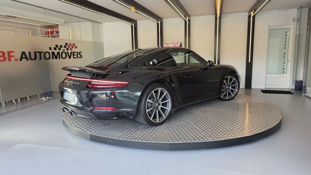 Porsche 911 (991) Carrera 4 PDK