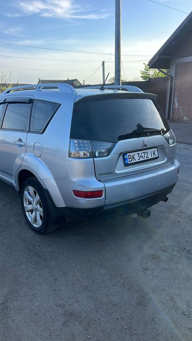 Продам mitsubishi outlander xl