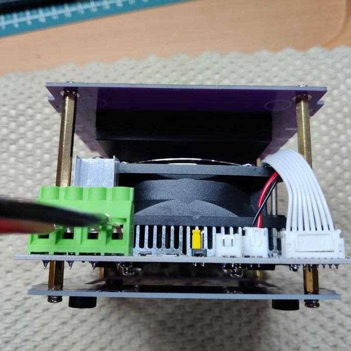 Atorch DL24MP-FX 150W електронне навантаження нагрузка