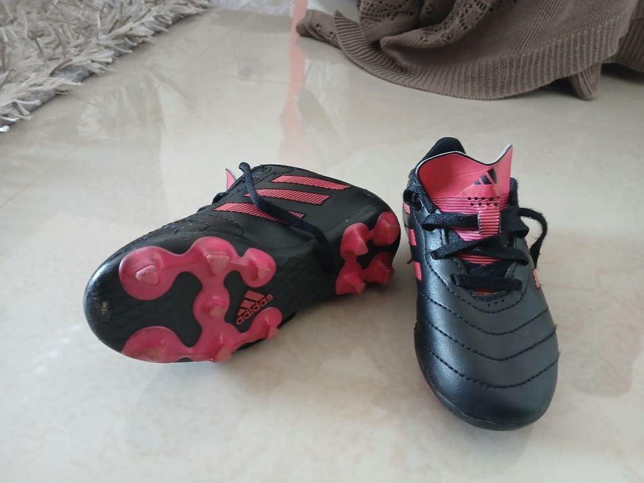 Chuteiras de criança: Adidas N°27