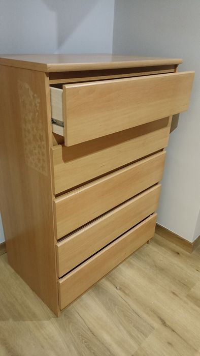 Cómoda e duas mesinhas de cabeceira - Melhor oferta