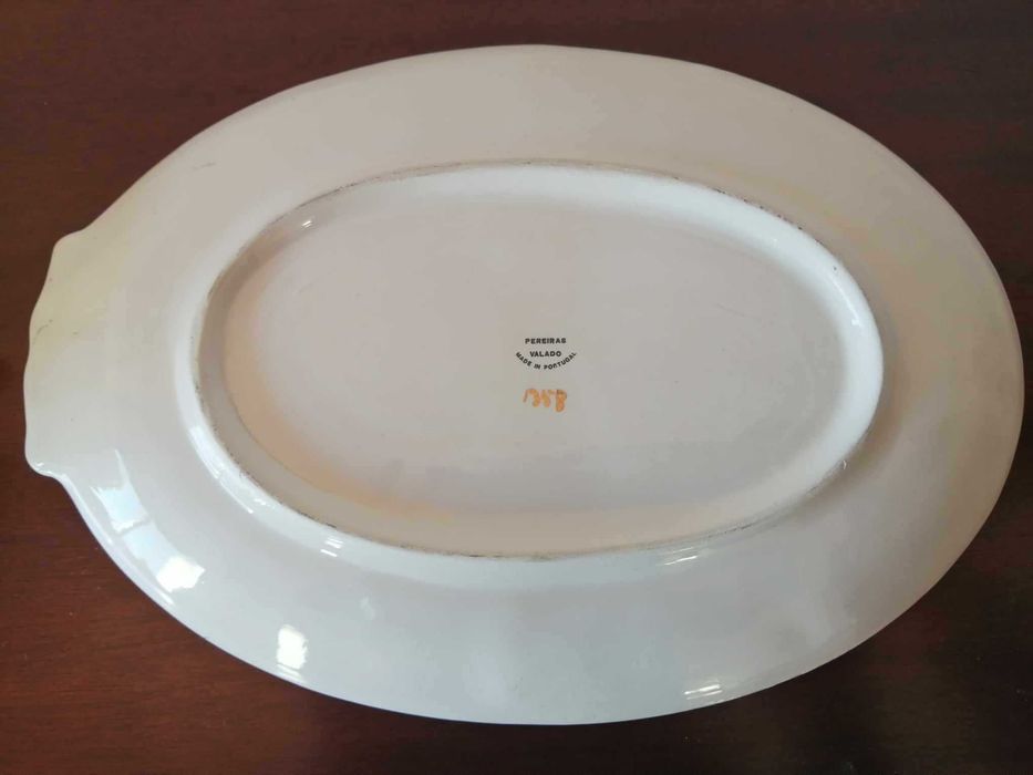 Chavena com prato ornamentador por flores e dourado Pereiras Valado