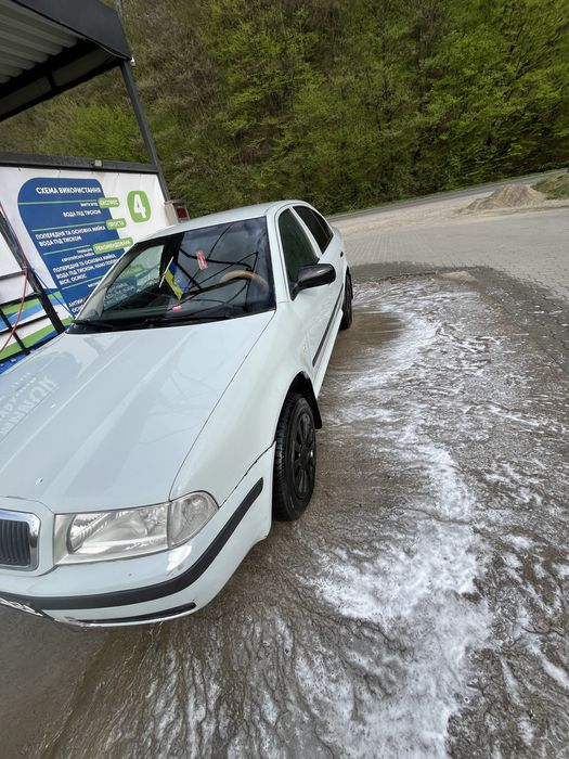 Продам шкода октавія тур 1.6 бенз 2005р