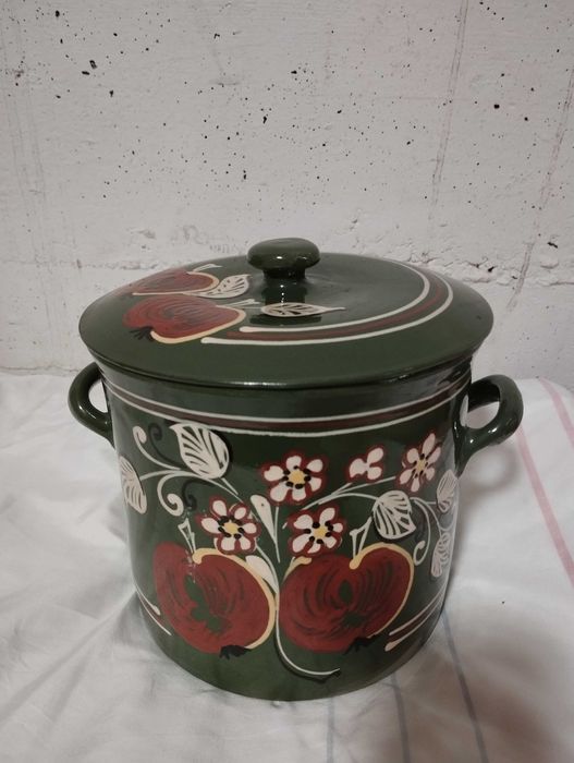 Антикварная для рома с фруктами посуда