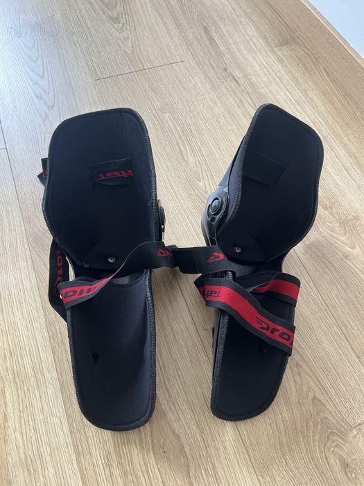 Joelheiras moto Prohel – muito bom estado, quase não usadas