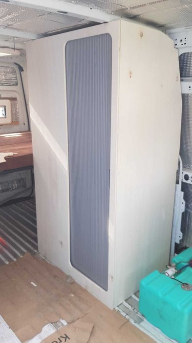 Zabudowa prysznica/WC do kampera campervan, meble do kampera