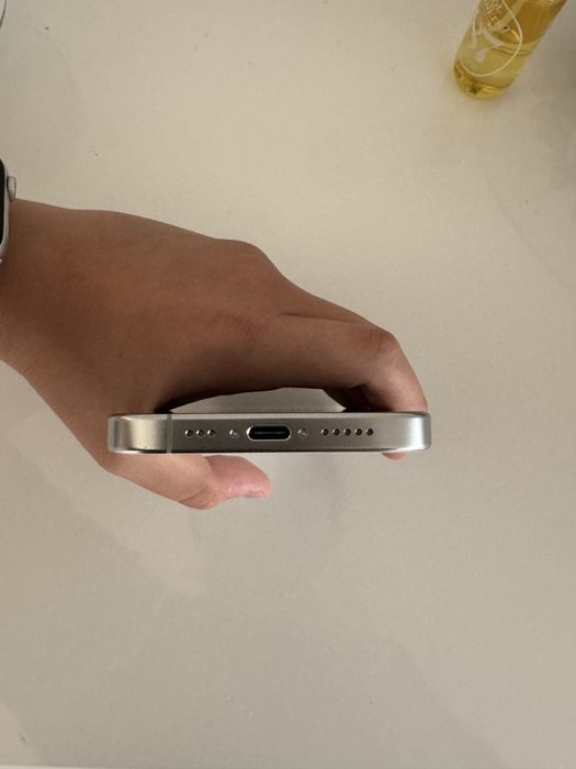 Iphone 16 pro biały