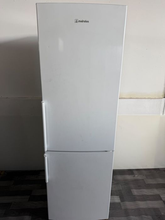 Frigorífico combinado MEIRELES