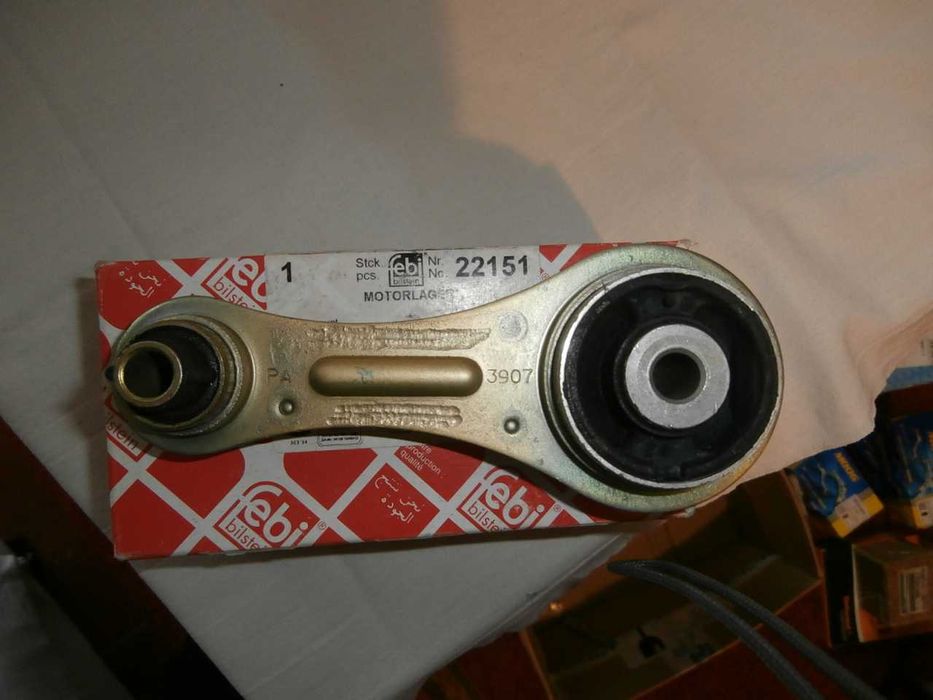 Подушка двигателя Febi Bilstein 22151 Германия на Рено 7700415095