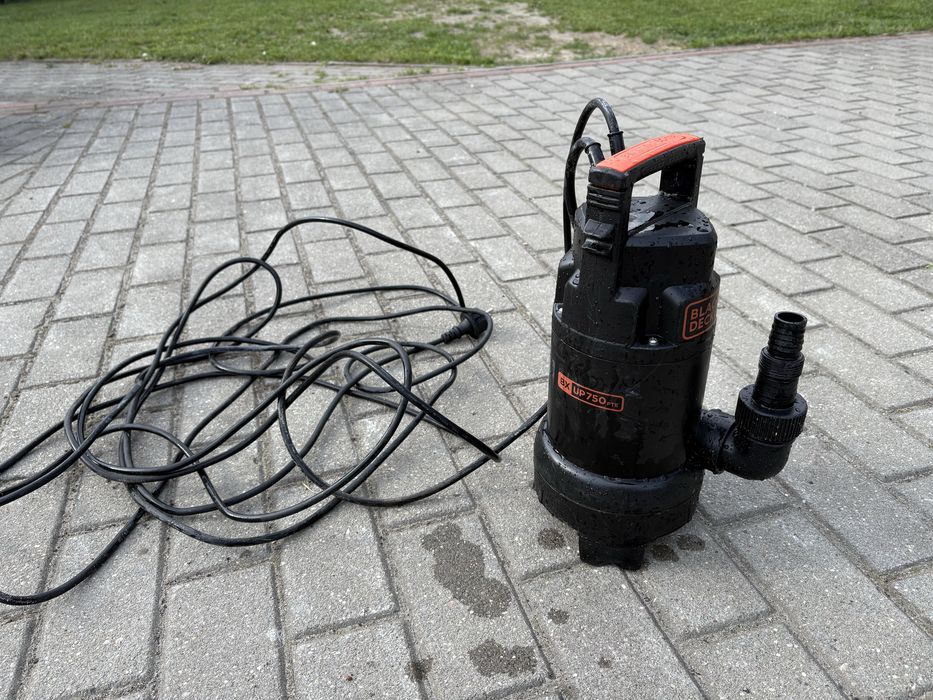 Pompa wody brudnej Black+Decker 750W  8metrów