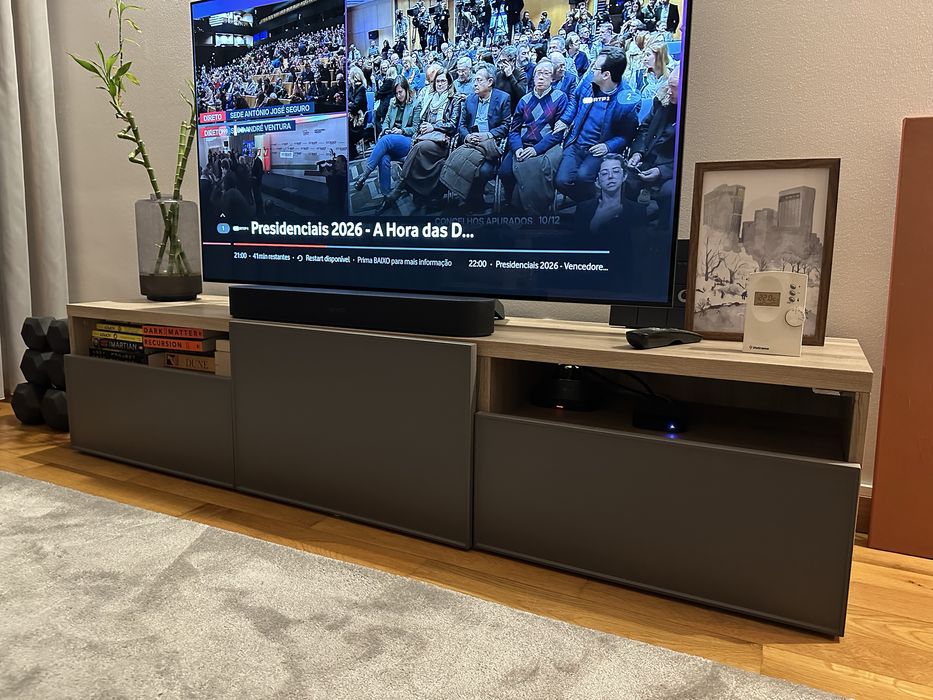 Movel para TV  com arrumação