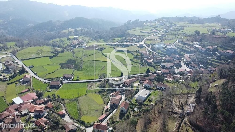 Moradia T2 habitável+ Moradia T2 para restauro+ Terreno com 700m2
