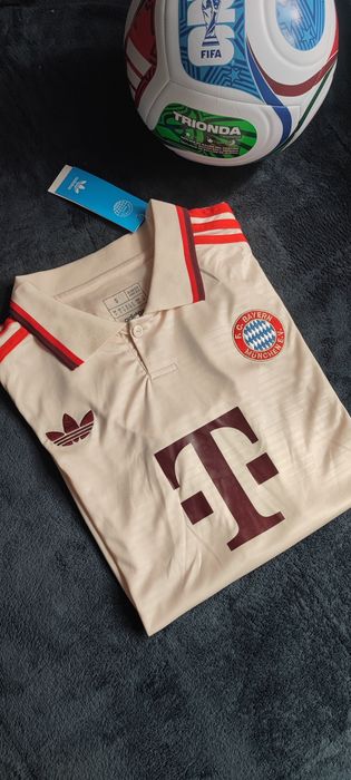 Koszulka piłkarska FC Bayern Monachium rozmiar S , Adidas , Nowa z metką