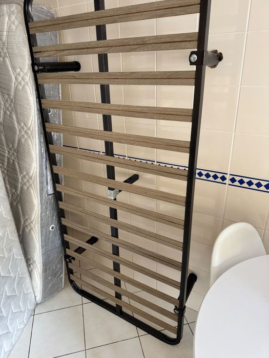 Cama Solteiro com colchões