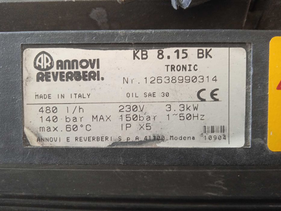 Vendo máquina de lavar á alta pressão Annovi Reverberi