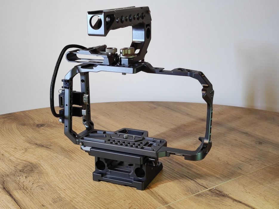 TILTA klatka BMPCC 4K/6K Basic Kit (TA-T01-B) + 15 mm baseplate TANIO!