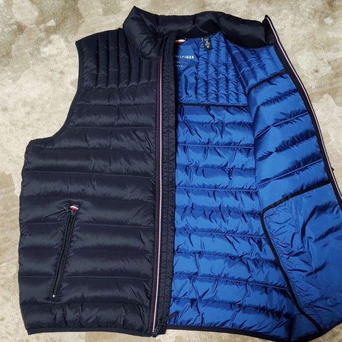 Жилетка безрукавка Tommy Hilfiger Розмір М  Оригінал Хілфигер klei