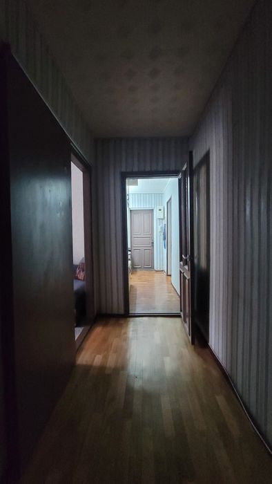 Продам 3х кімнатну на Ворошилівці.