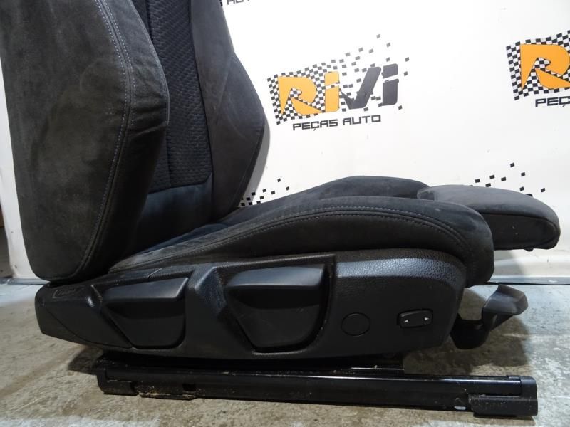 Bancos BMW Serie 1 F21 Pack M em Alcântara Com Quartelas