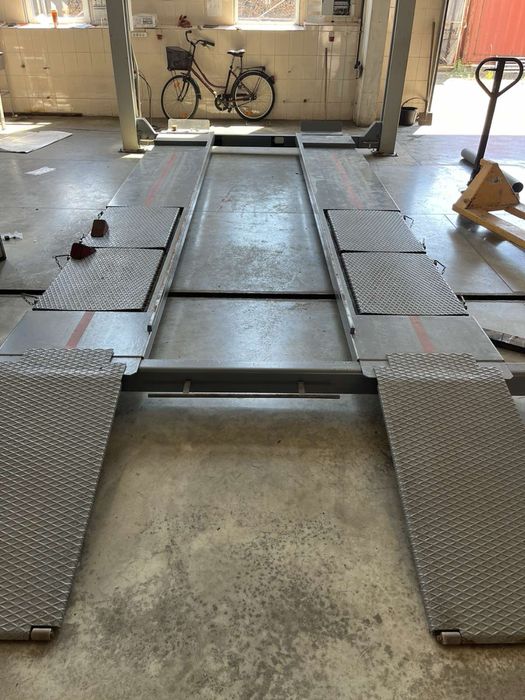 Продаються б/у підйомники для Сто