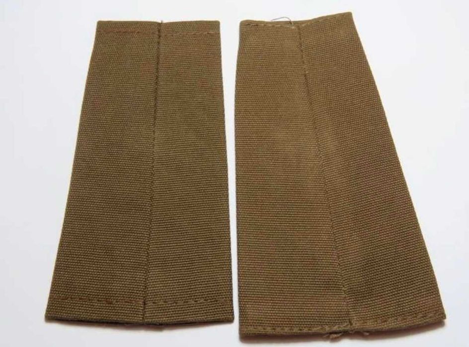 Dragonas de posto de Tenente-Coronel da Força de Defesa Nacional da África do Sul (SANDF) (Par) – Modelo Slip-on para Oficiais do Exército.