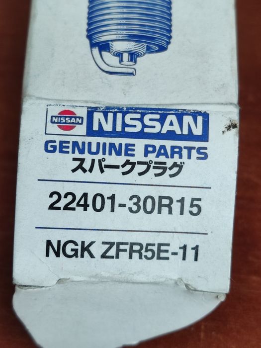 Свічки запалювання NGK ZFR5E-11 Nissan 22401-30R15 оригінал Japan