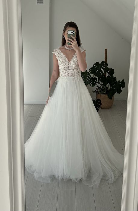 Suknia slubna tiulowa nowa asos księżniczka