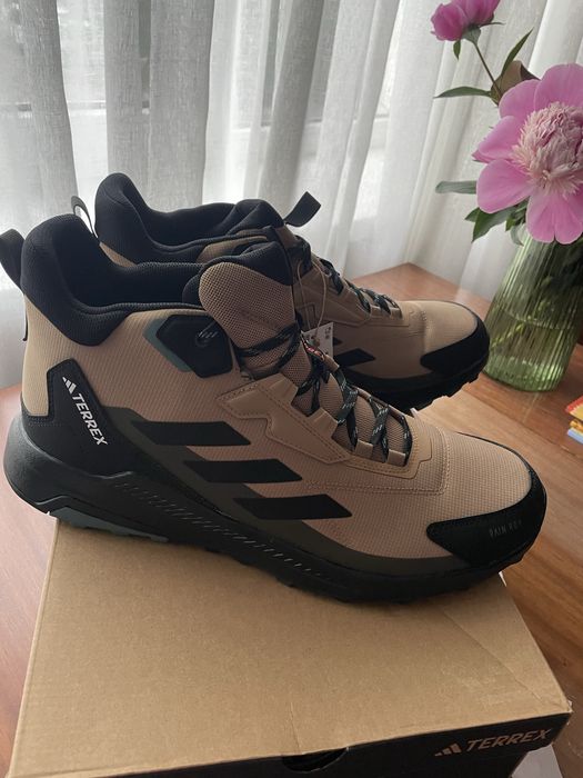 Adidas Взуття чоловіче нове торг