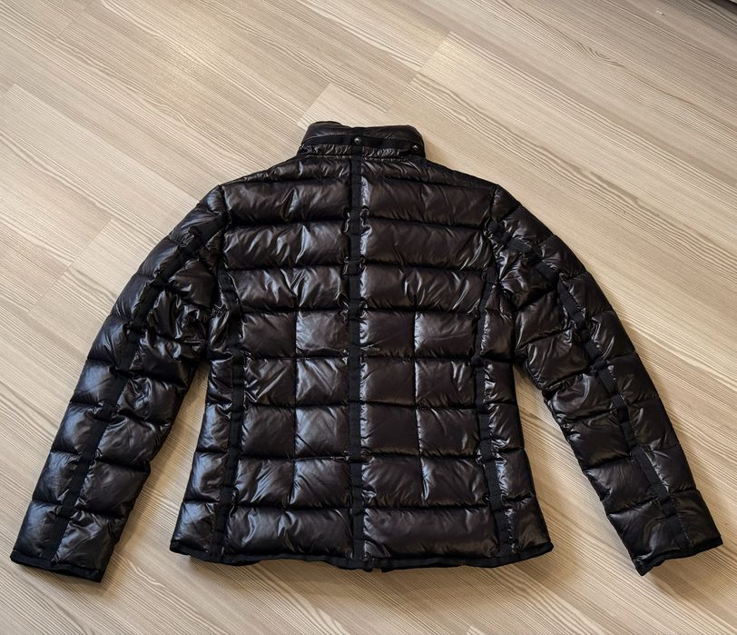 Жіночий пуховик moncler. Moncler. Жіночий пуховик.