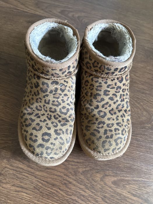 Відлам уггі рощмір 36